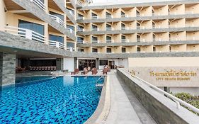 City Beach Resort